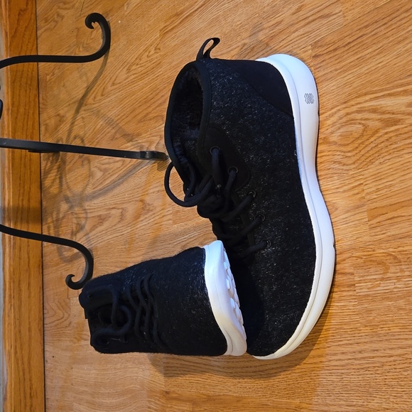 NWT! Women's FLX 10W 10 Wide black fleece lined tennis shoes sneakers shoes - Picture 1 of 15